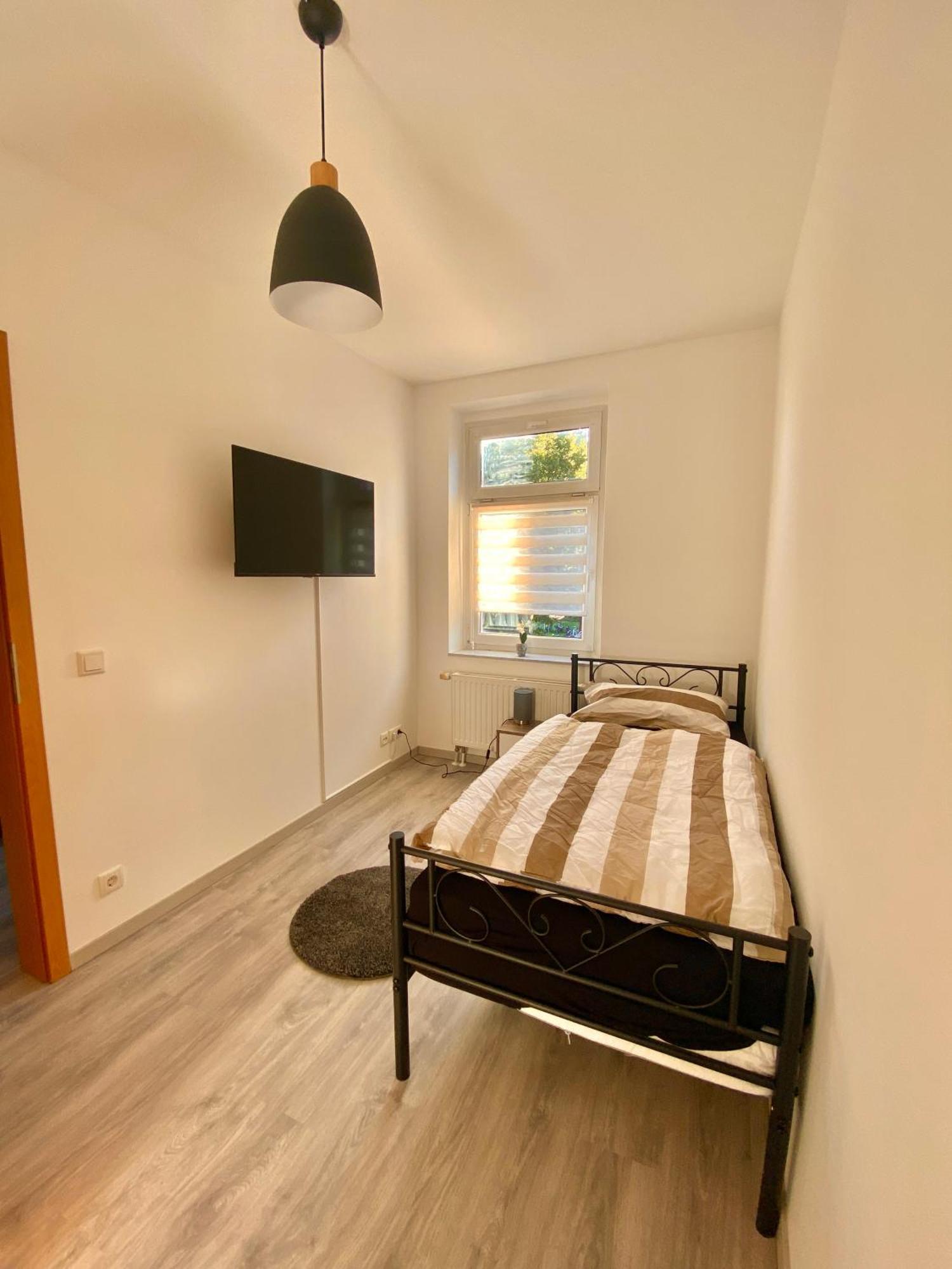 Schoene 3-Zimmer Monteurswohnung Im Sueden Von Leipzig Eg Kültér fotó
