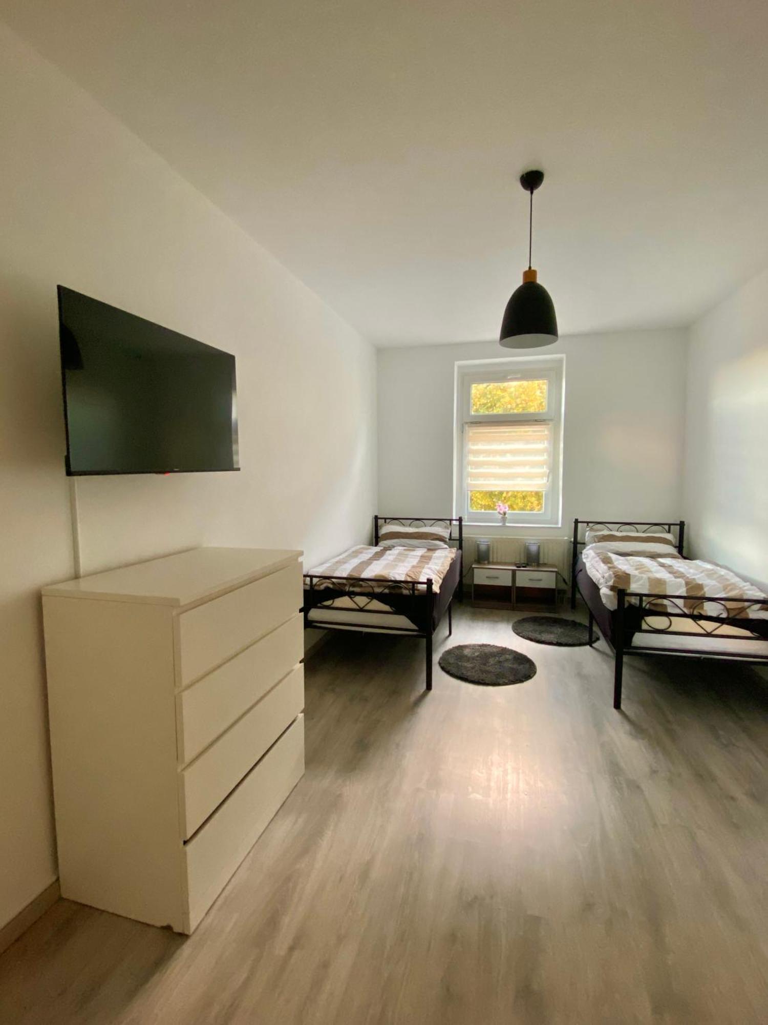 Schoene 3-Zimmer Monteurswohnung Im Sueden Von Leipzig Eg Kültér fotó
